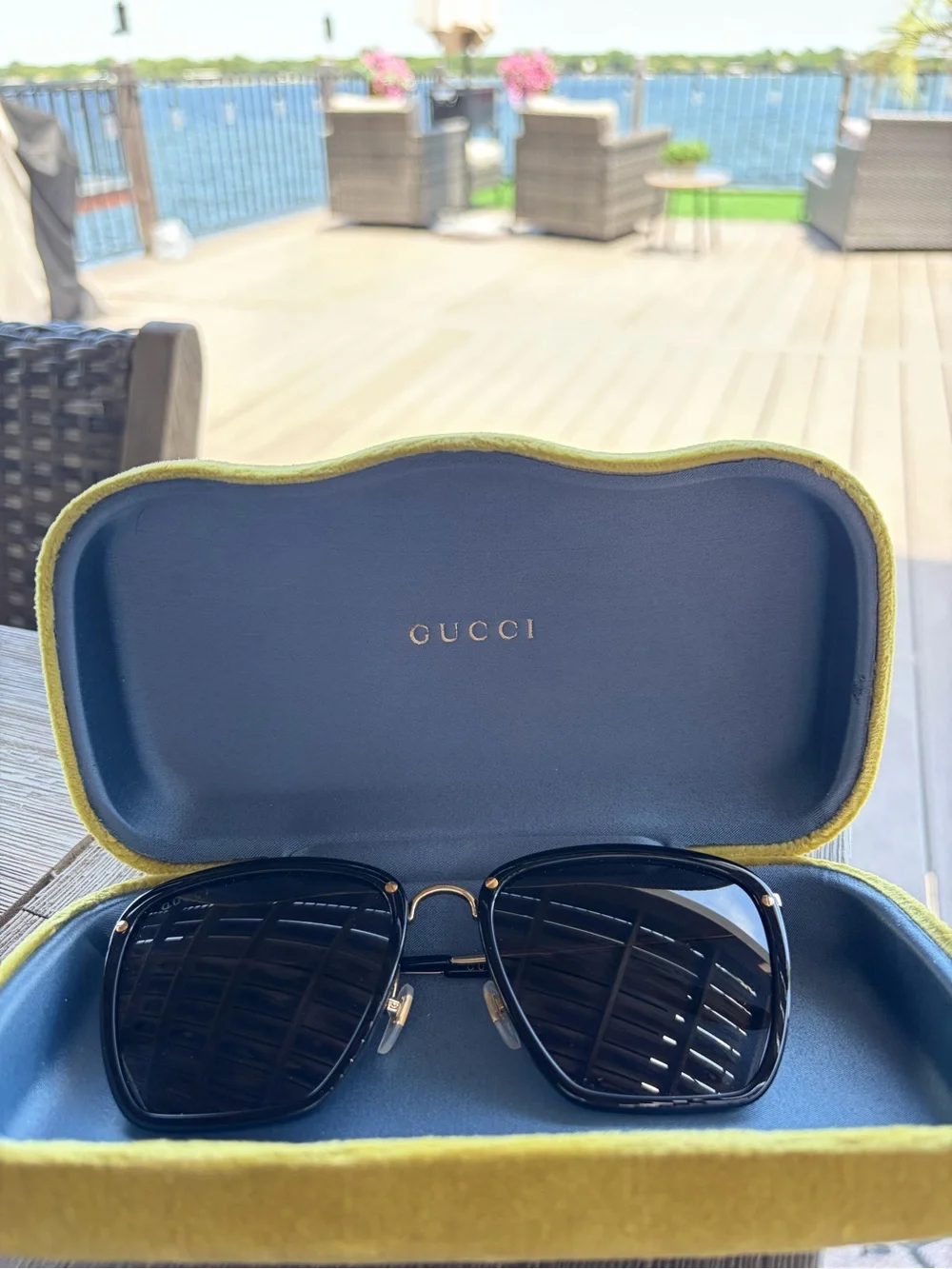Gucci sunglasses NEW never worn (kept in case)